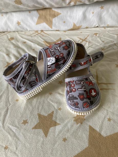 Textilné sandálky so zatvorenou špičkou, mld,21