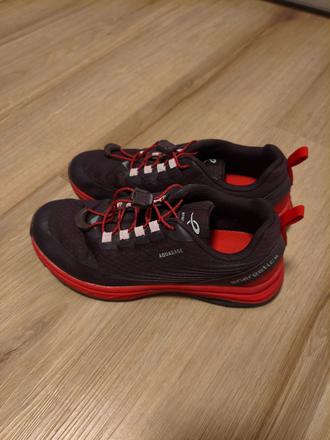 Dievčenské tenisky, 35