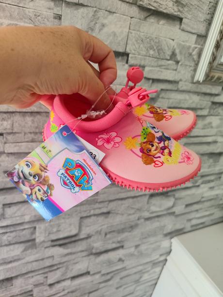 Nové topánočky do vody paw patrol, 23