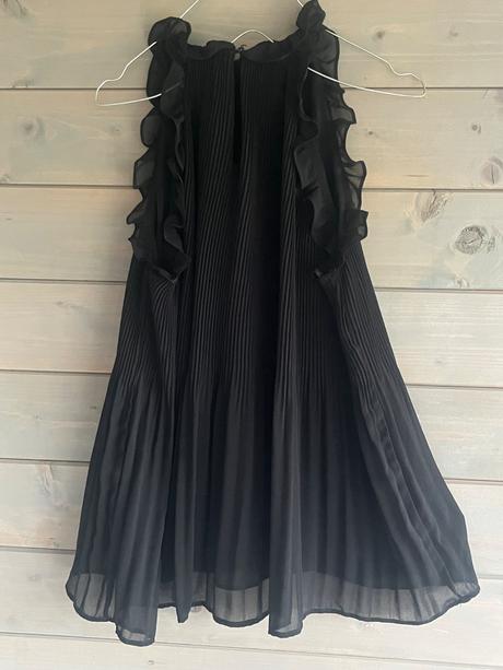 Luxusný čierny plisovaný top, zara,s