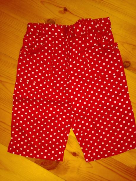 Tristvrtaky s bodkami, george,104