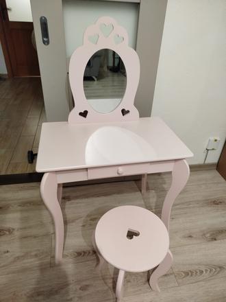 Detský kozmetický stolík, 