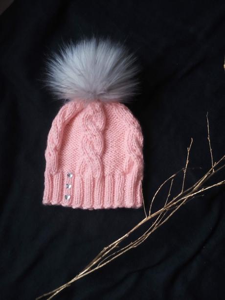 Pletena čiapka s veľkym brmbolcom, 56 - 158