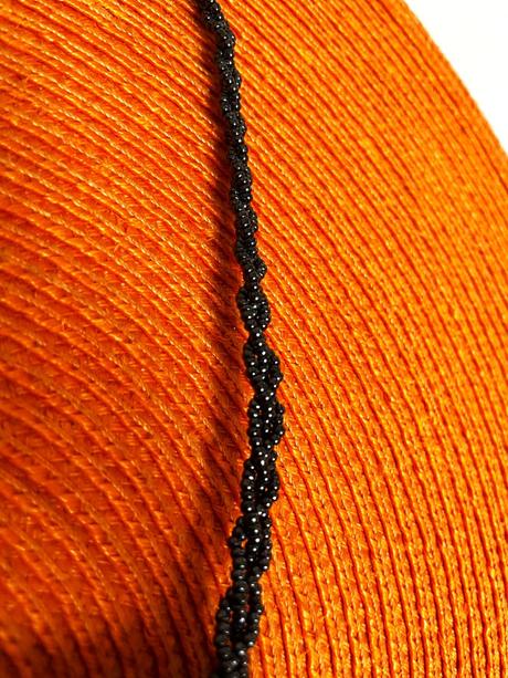 Malá saténová kabelka, 