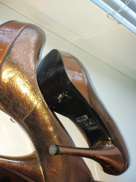 Zlato hnede lodičky, 39