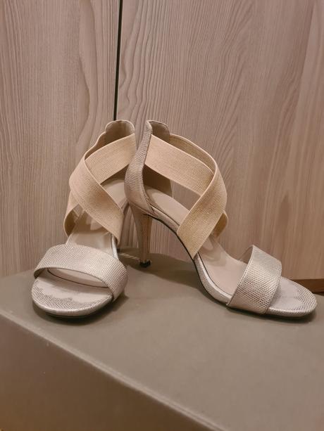 Dámske sandale, baťa,37