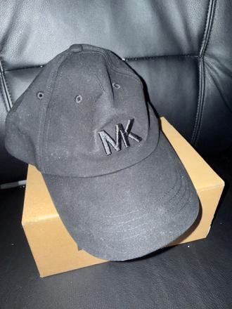 Šiltovka michael kors čierna, michael kors