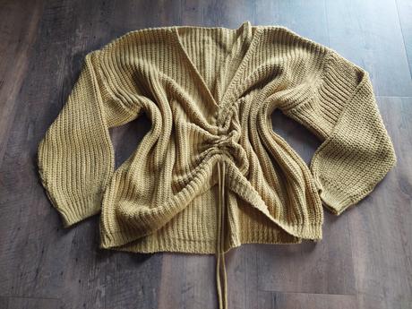 Zlty oversize sveter,