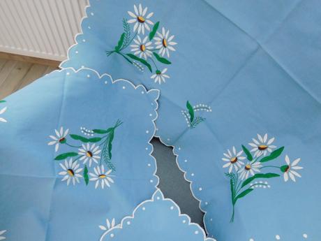 Modrý bavlnený obrus s margarétkou,, 