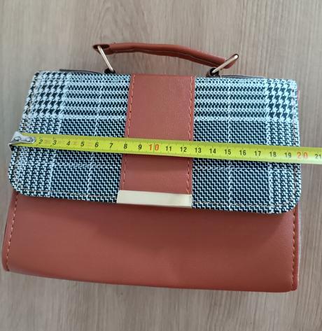 Crossbody kabelku, 