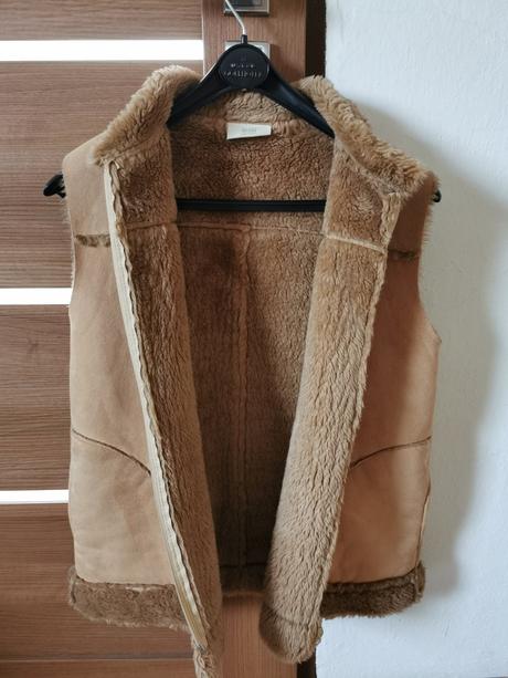 Kozusinova vesta, 44