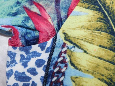 Velmi pekny trendy sveter, 38