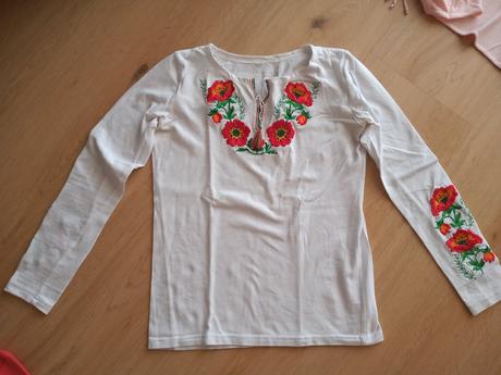 Tričko s výšivkou kvetov, s