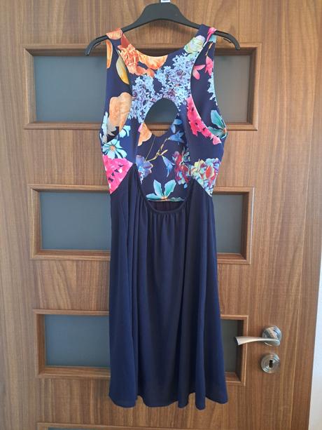 Letné šaty v.s, piazza italia,s