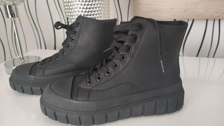 Koženkové workery, 38