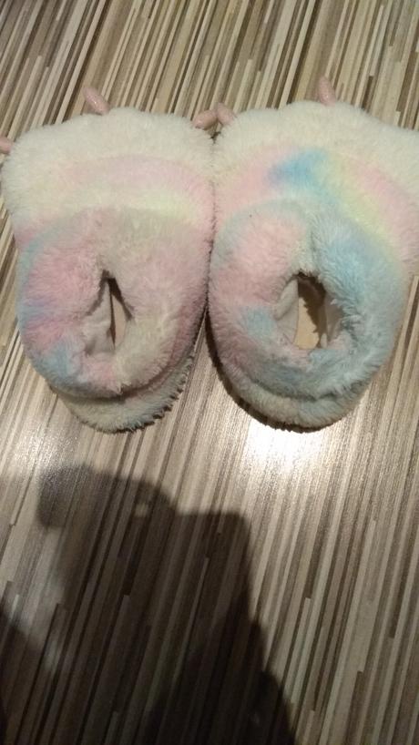 Predám detské papuče, 35