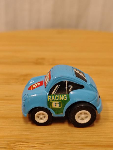 Retro modré mini autíčko polícia, san reng han, 