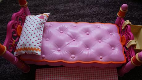 Raritna postielka lalaloopsy,