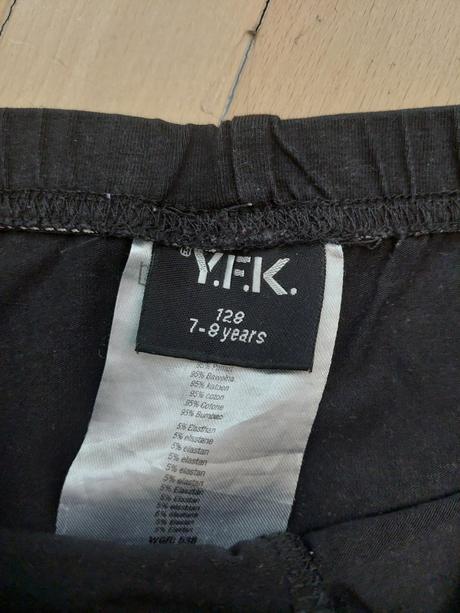 Leginy kratke, 128