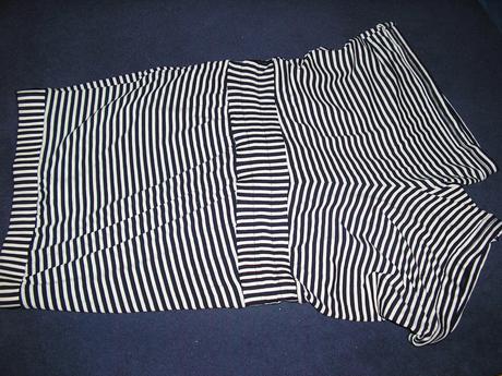 1067. overal prúžkovaný, s