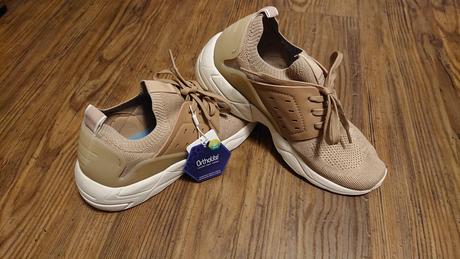 Nové kožené baťa botasky c 40, baťa,40