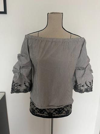 Blúzka s výšivkou, s
