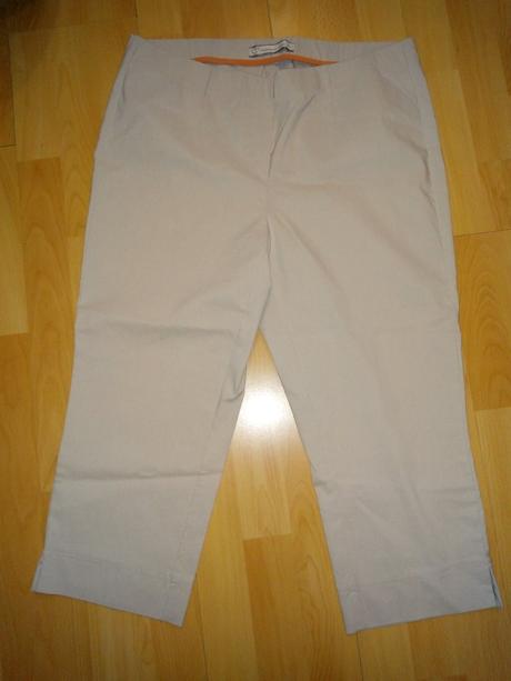 Béžové elastické trojštvrťové nohavice 44, 44