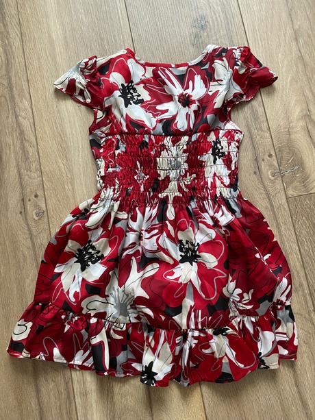 Šaty 100, sisley,104