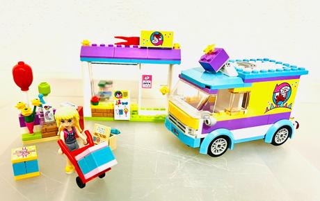 Lego  heartlake gift delivery, 
