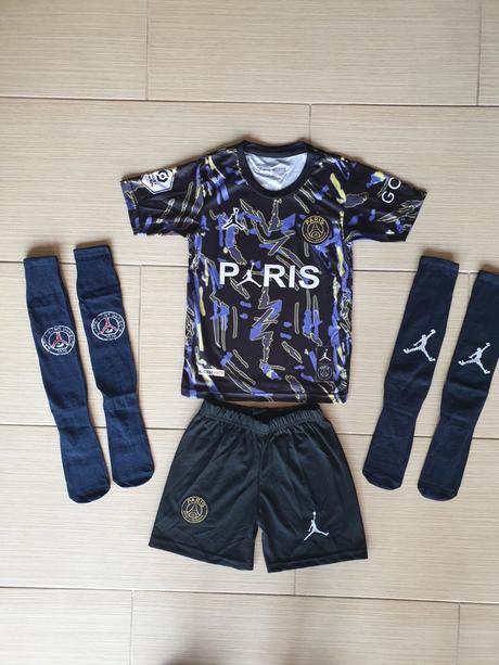 Dres mbappe, nike,164 / 170 / 176