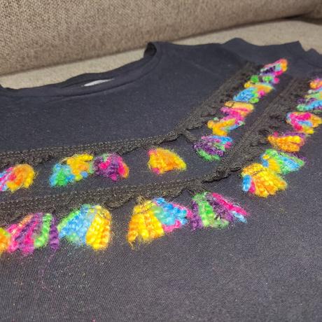 Tričko so strapcami, 158