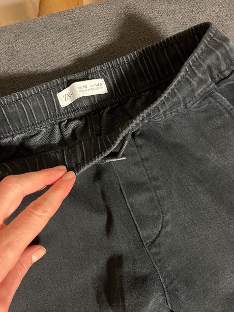 Čierne kapsače, zara,140