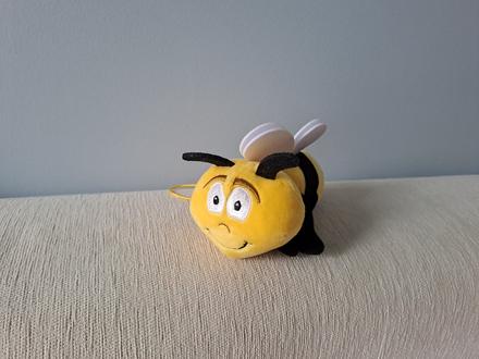 Včelička aj na zavesenie,