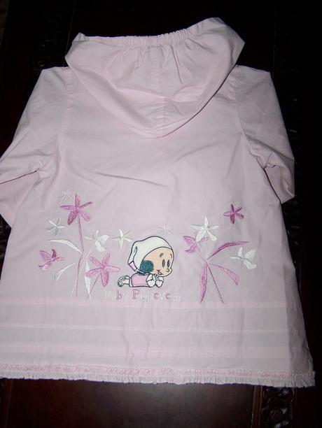 Baloňáčik pláštik veľmi pekný bol nám rýchlo malý, 92