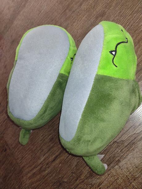 Papučky, lupilu,24