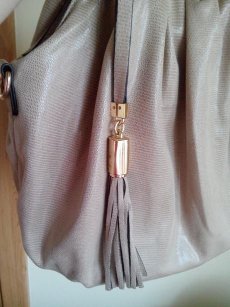 Béžová kabelka nenosená, 