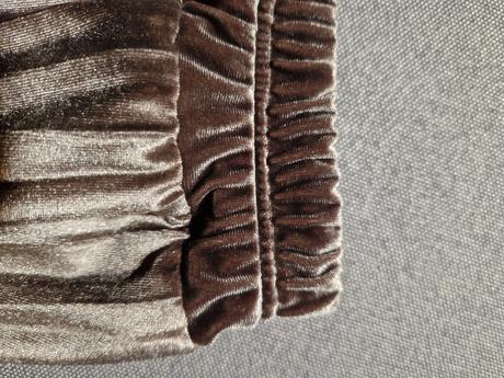 Zamatová plisovaná sukňa, xs