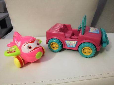 Autíčko a lietadlo,