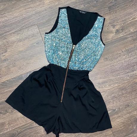 Trblietavý overal, miss selfridge,s