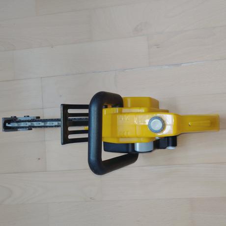 Náradie (píla,vŕtačka,...), 