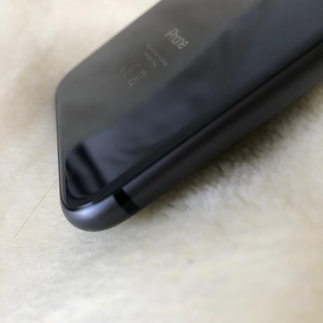 Iphone 8plus s obalom a retiazkou na rameno/krk, apple