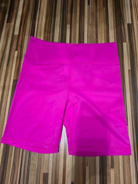 Športové krátke nohavice, 146