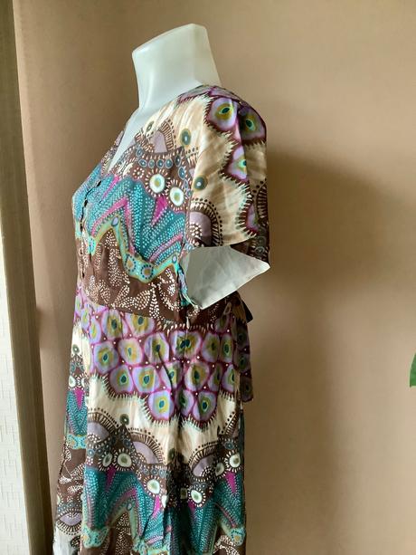 Krásne lahucke bavlnene šaty, 40