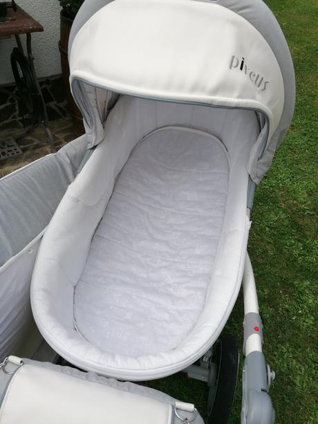 Dvojkombinacia camarelo pireus, camarelo,camarelo pireus