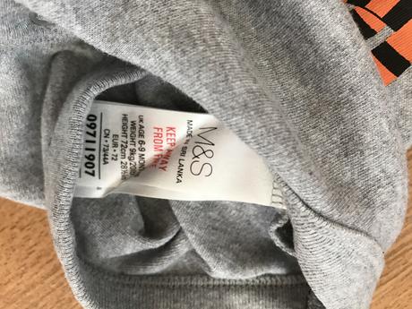 Šedé bodíky zn.m&s, marks & spencer,68