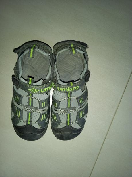 Pekne sandalky, umbro,30