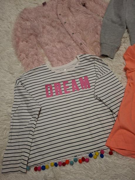 Dievčenské oblečenie, 122–134