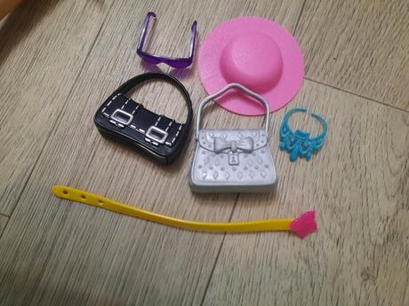Doplnky pre barbie 1,