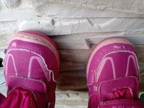 Snehule s postovnym, 27