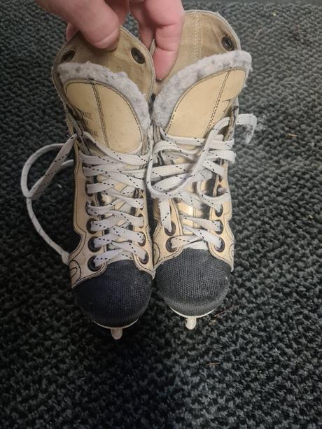 Hokejové korčule, botas,30